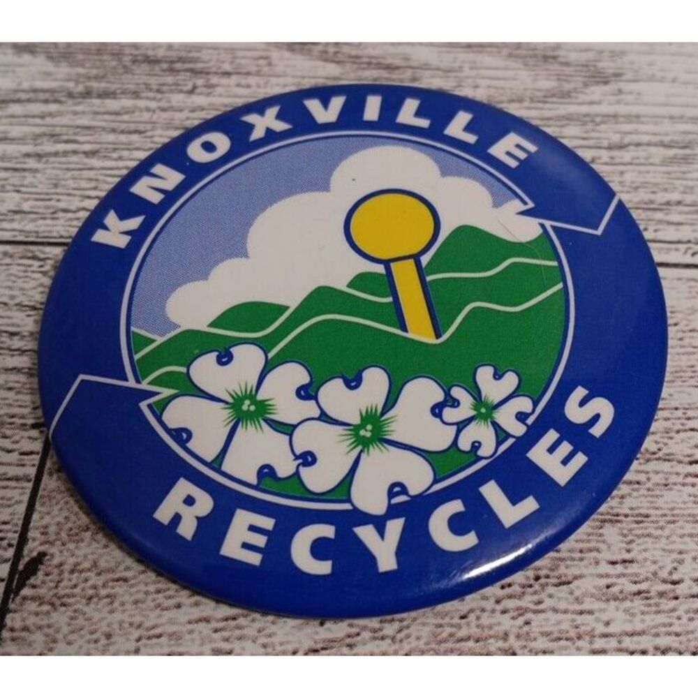 Vintage Knoxville‎ Recycles Earth Button pin pinback collectable Souvenir Promo